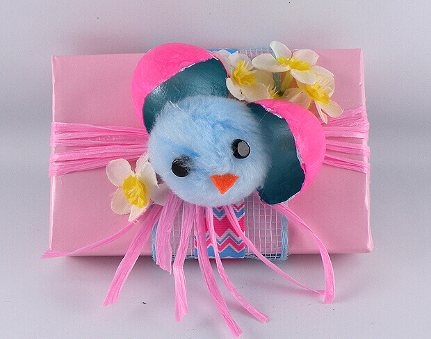 Gina Tepper - Easter Chicks Gift Wrapping 9
