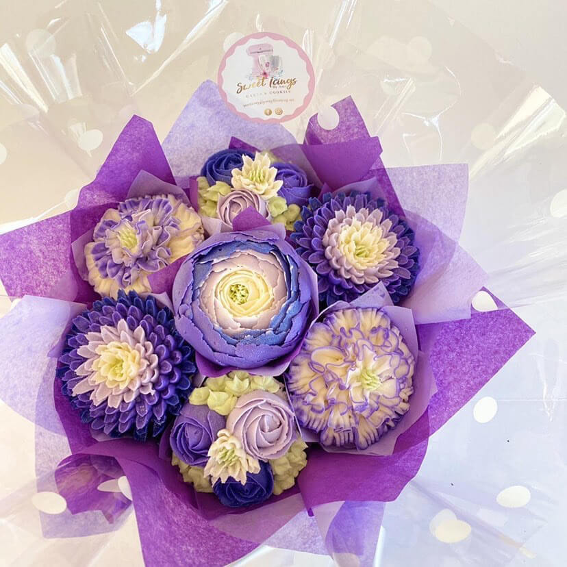 Sweet Icings by Amy Cupcake Bouquet using Nashville Wraps color tissue and printed cello